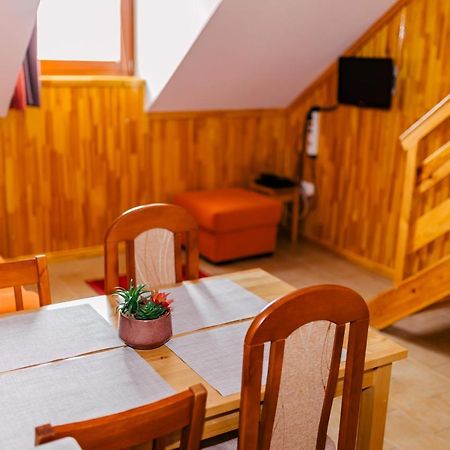 Niki Apartman Gyula Luaran gambar