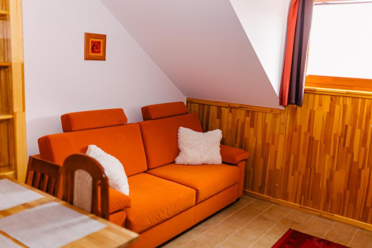Niki Apartman Gyula Luaran gambar