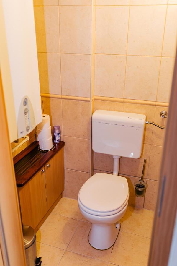 Niki Apartman Gyula Luaran gambar